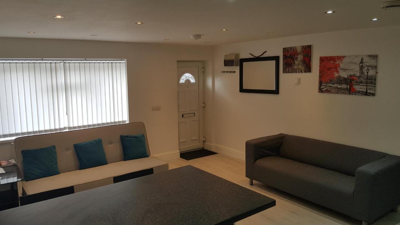 Central Windsor 2 Bedroom Flat With Free Parking Экстерьер фото